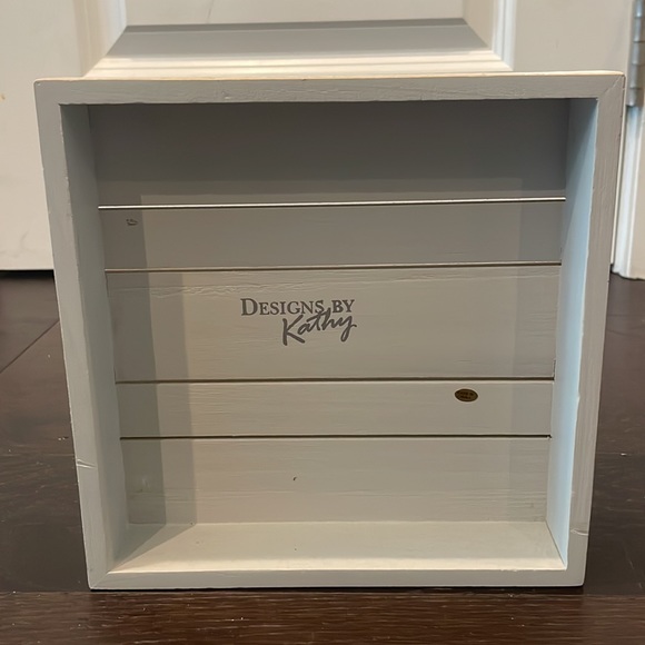 NEW Boxed Sign - Picture 3 of 3